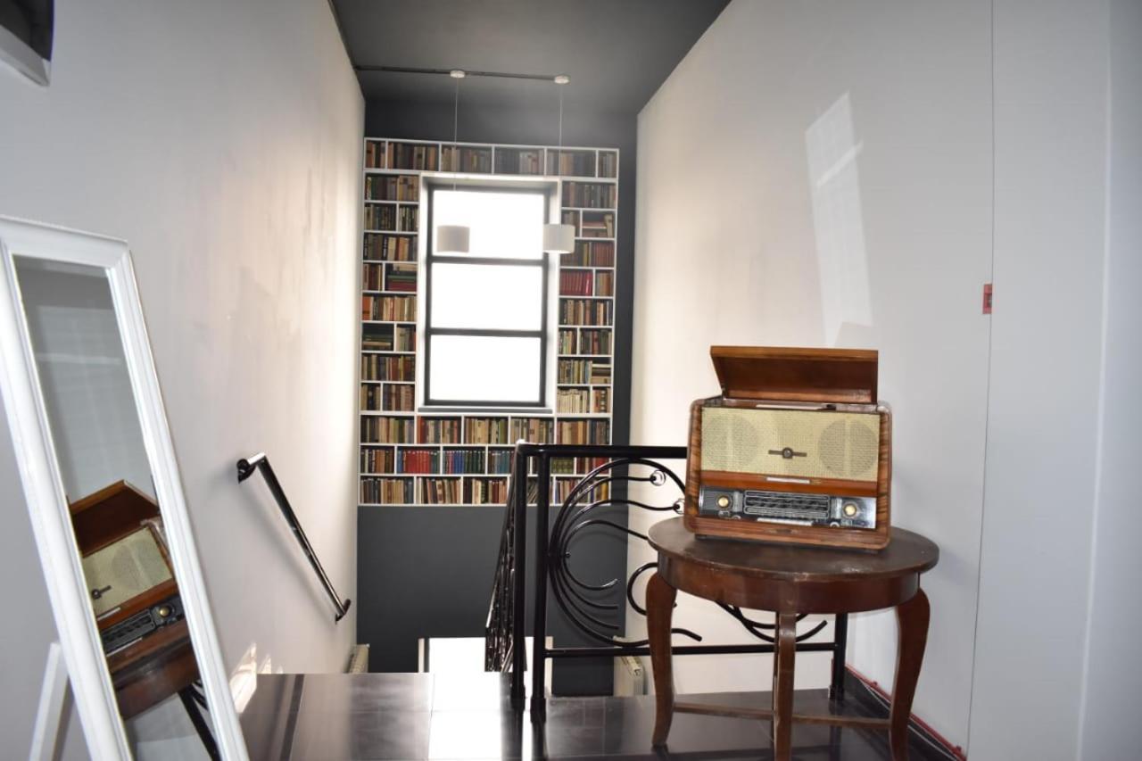 Loft Hostel ギュムリ エクステリア 写真