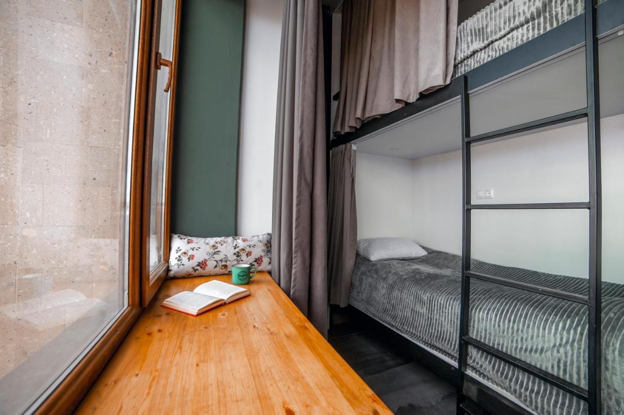 Loft Hostel ギュムリ エクステリア 写真