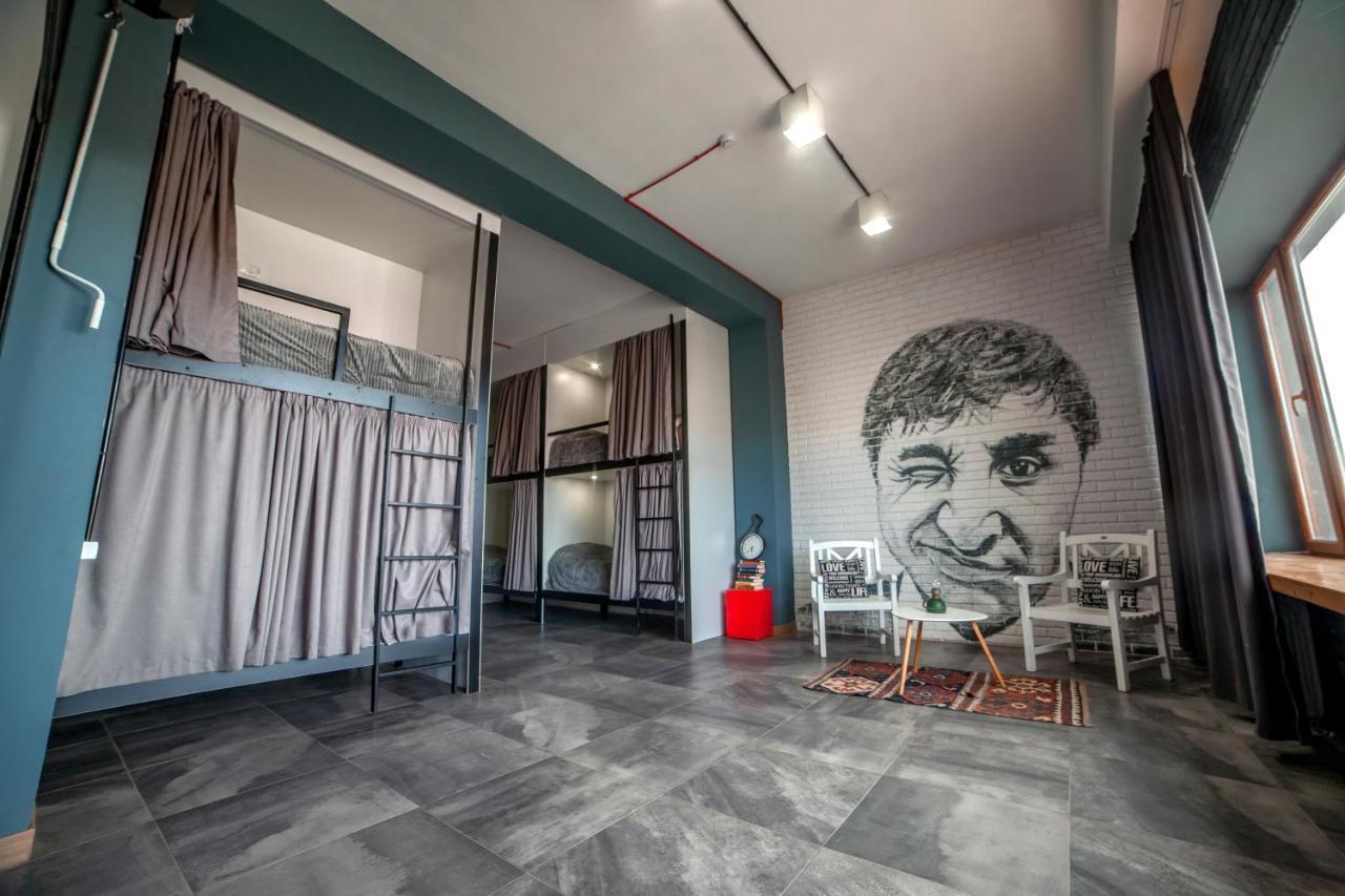 Loft Hostel ギュムリ エクステリア 写真